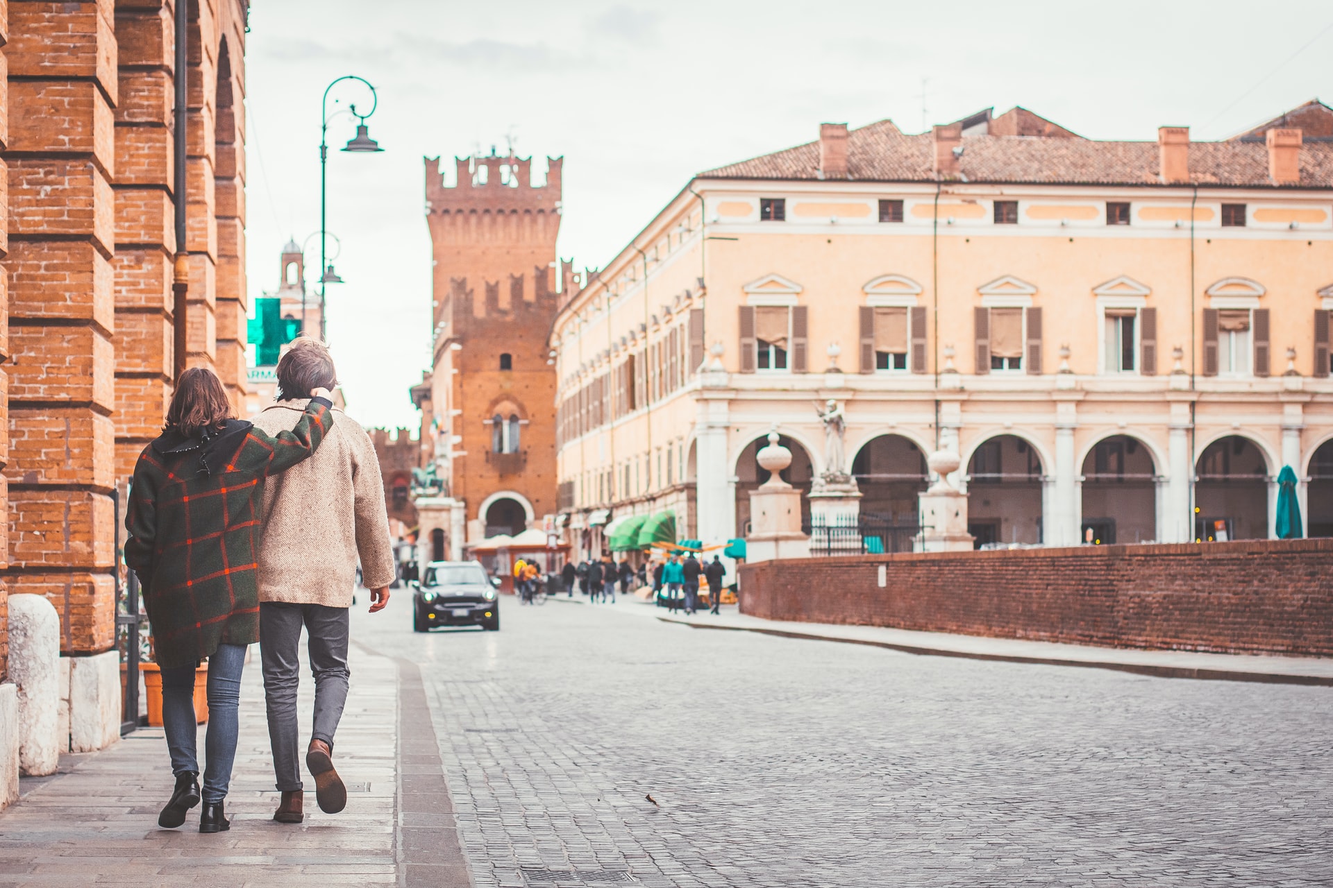 Club di Più a Ferrara, agenzia d’incontri dedicati ai single