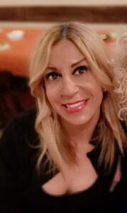 Donna single 50 anni - Incontra Nicoletta   - Estroversa - Club di Più