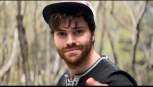 Ragazzo di bell´aspetto, energico e leale. Belluno- Club di Più