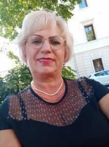 Stefania, curata ed elegante. ottimista, solare Belluno - Club di Più