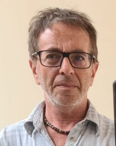 Antonio, riservato, socievole, adoro mangiare fuori - Club di Più