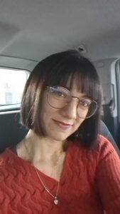 Donna giovane tipo mediterraneo, sensuale - Club di Più