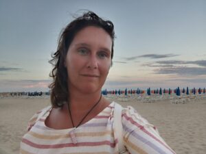 Roberta , libera e semplice, Verona - Club di Più