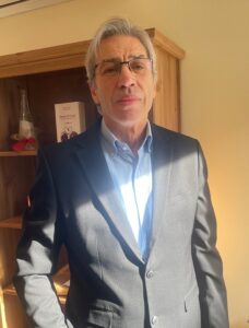 Roberto   , signore curato, diplomato, Padova - Club di Più