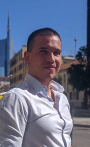 Valerio , carismatico, colto, raffinato, in forma - Club di Più