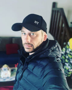 Davide, allevatore e addestratore di cani di razza.  - Club di Più