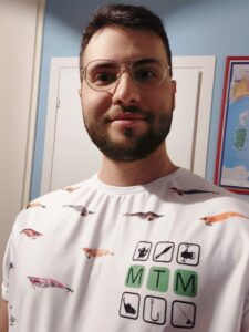 Ragazzo allegro, simpatico, socievole, di sani principi - Club di Più