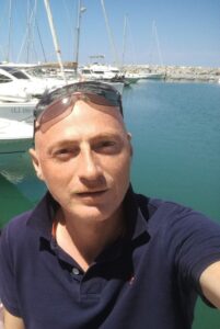 Paolo, curato, rispettoso, fedele  - Club di Più