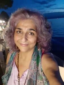 Donna creativa, fedele, buona amica - Club di Più