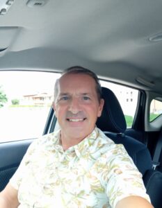 Gianni Nicola, uomo ricco, insegnante, amo la nautica - Club di Più