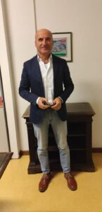 Jacopo  , curato, sportivo, dinamico, sorridente - Club di Più