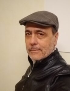 Uomo, commerciante, vitale, ricco - Club di Più