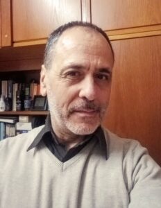 Uomo, commerciante, vitale, ricco - Club di Più