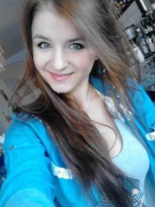 Giovane ragazza single molto bella - Club di Più