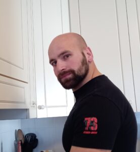 Stefano, militare, fisico palestrato, Verona - Club di Più