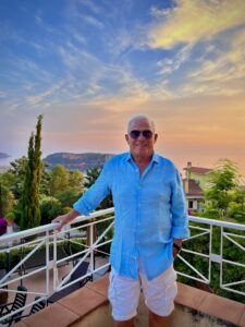 Ex Giudice, vedovo, amo il cinema, lettore - Club di Più