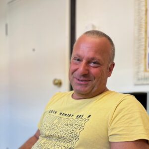 Andrea  , uomo libero, tranquillo ed accomodante - Club di Più