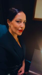 Ragazza sensuale e affettuosa  - Club di Più