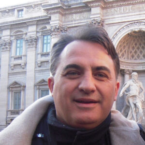 Giuseppe   , uomo responsabile, laureato in ingegneria - Club di Più