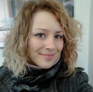 Ivana , donna single, bionda, gioiosa e femminile - Club di Più