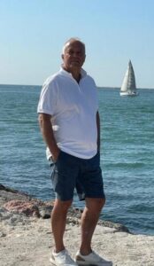 Uomo imprenditore, benestante - Club di Più