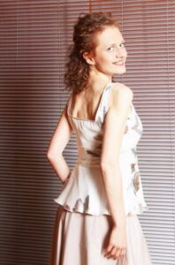 Nicoletta                       , donna elegante, curata, Bassano del Grappa - Club di Più