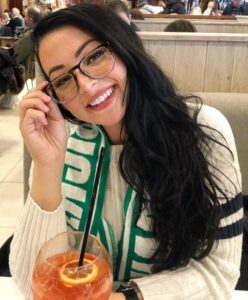 Veronica, ragazza single, bella presenza, allegra - Club di Più