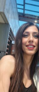 Donna bella presenza, femminiel passionale - Club di Più