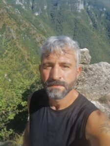 Biagio           , uomo affascinante, generoso e molto gentile - Club di Più