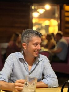 Libero professionista, celibe, amo il ballo - Club di Più