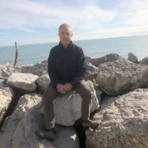 Ex commerciante, vita agiata, benestante - Club di Più