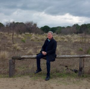  Uomo, Dirigente, posizionato -  Club di Più