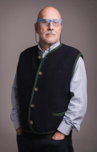 Flavio          , giovanile, amante delle auto e moto d´epoca - Club di Più