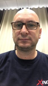 Dirigente, libero, buona presenza - Club di Più