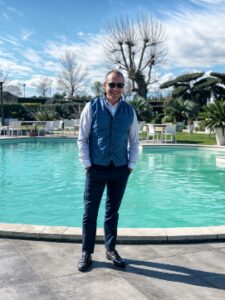 Uomo intelligente e benestante  - Club di Più