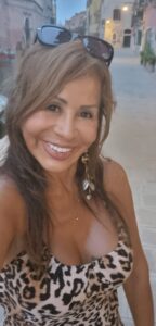 Cony  , curata, femminile, passionale, affettuosa. - Club di Più