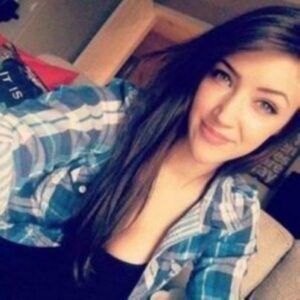 ragazza giovane e bella - Club di Più