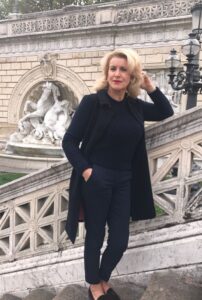 Solare e concreta  Club di Più