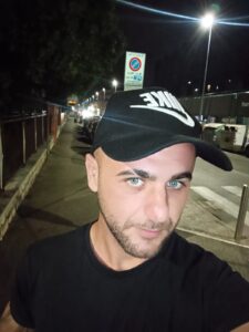 Giovane ragazzo benestante - Club di Più