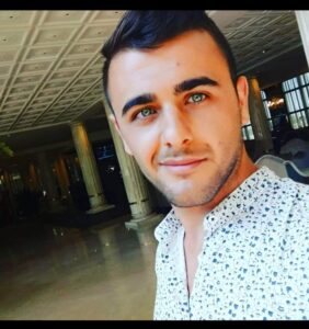 Giovane ragazzo benestante - Club di Più