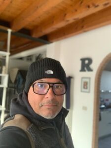 Uomo di mondo amo la vita mondana  - Club di Più