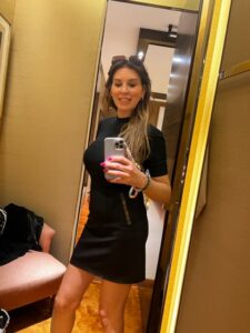 Donna sensuale e femminile, imprenditrice, curata - Club di Più