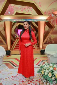 Donna molto femminile - Club di Più