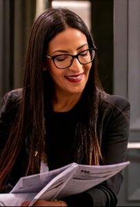 Donna raffinata, elegante  - Club di Più