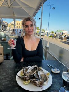 Ragazza nubile - Club di Più