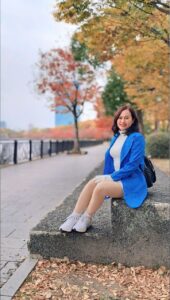 Donna asiatica affascinante  - Club di Più