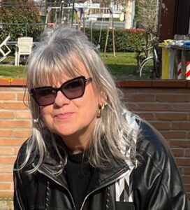 Donna matura solare e femminile - Club di Più