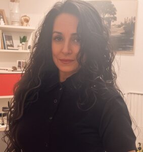 Donna latina - Incontra Desiree - Semplice - Club di Più