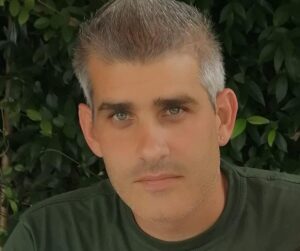 Uomo single - Incontra Lorenzo - Semplice - Club di Più