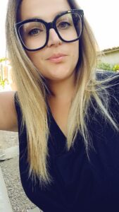 Donna solare, ottimista, dolce, resiliente - Club di Più